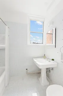$4,995,000 | 875 Park Avenue, Unit 9A | Upper East Side