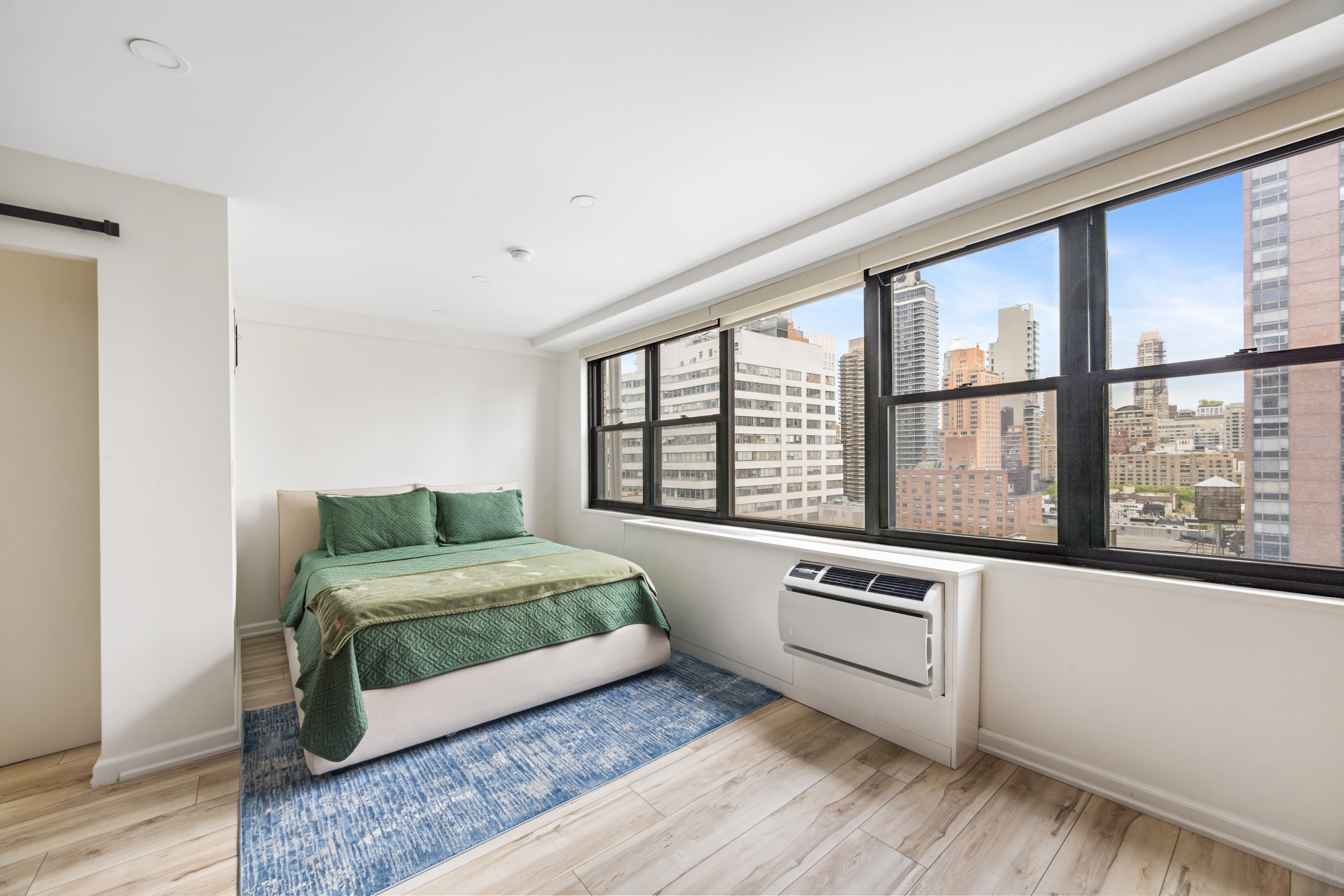 235 East 57th Street, Unit 17A Manhattan, NY 10022 - Photo 1 of 6