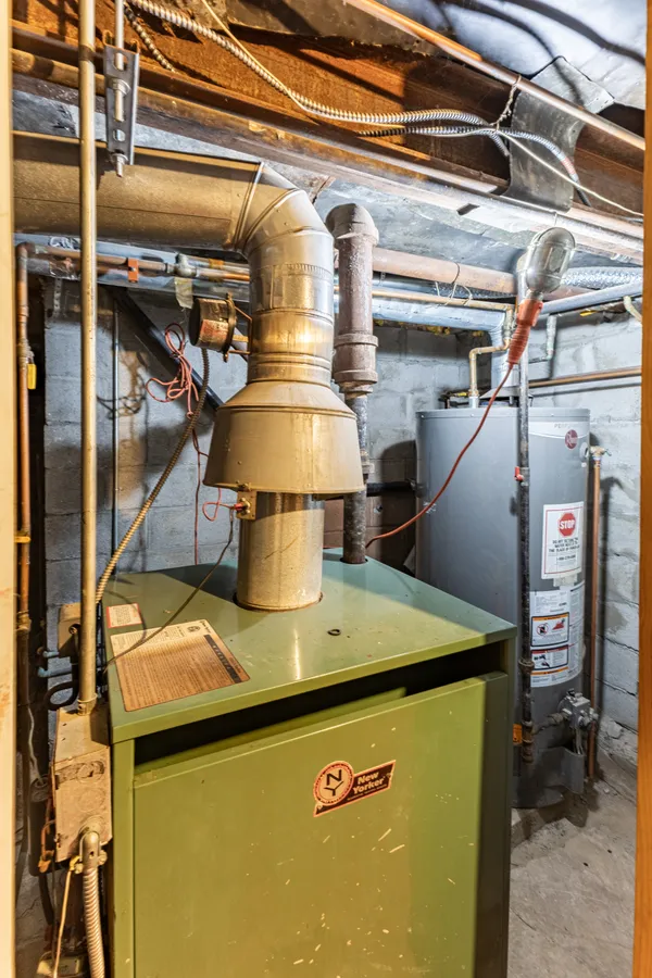 a view of utility room