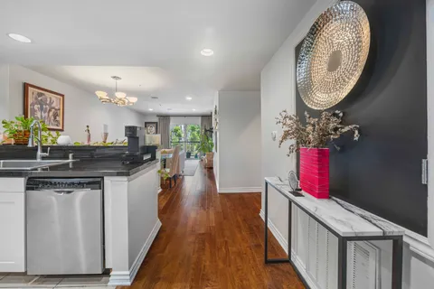 Contact Agent | 7100 Alvern Street, Unit 311, Los Angeles, CA 90045