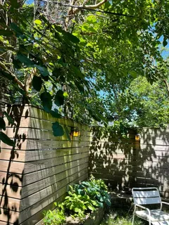 a view of parking area