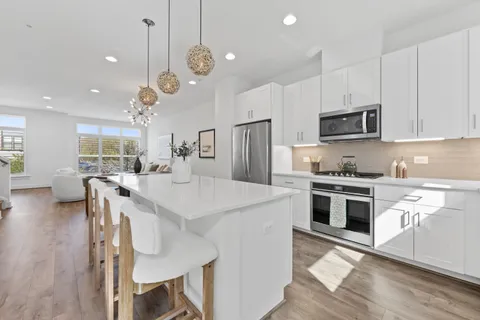 $995,000 | 3510 Bellflower Lane, Rockville, MD 20852