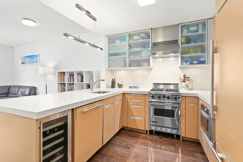 $1,275,000 | 462 West 58th Street, Unit 3E | Hell's Kitchen