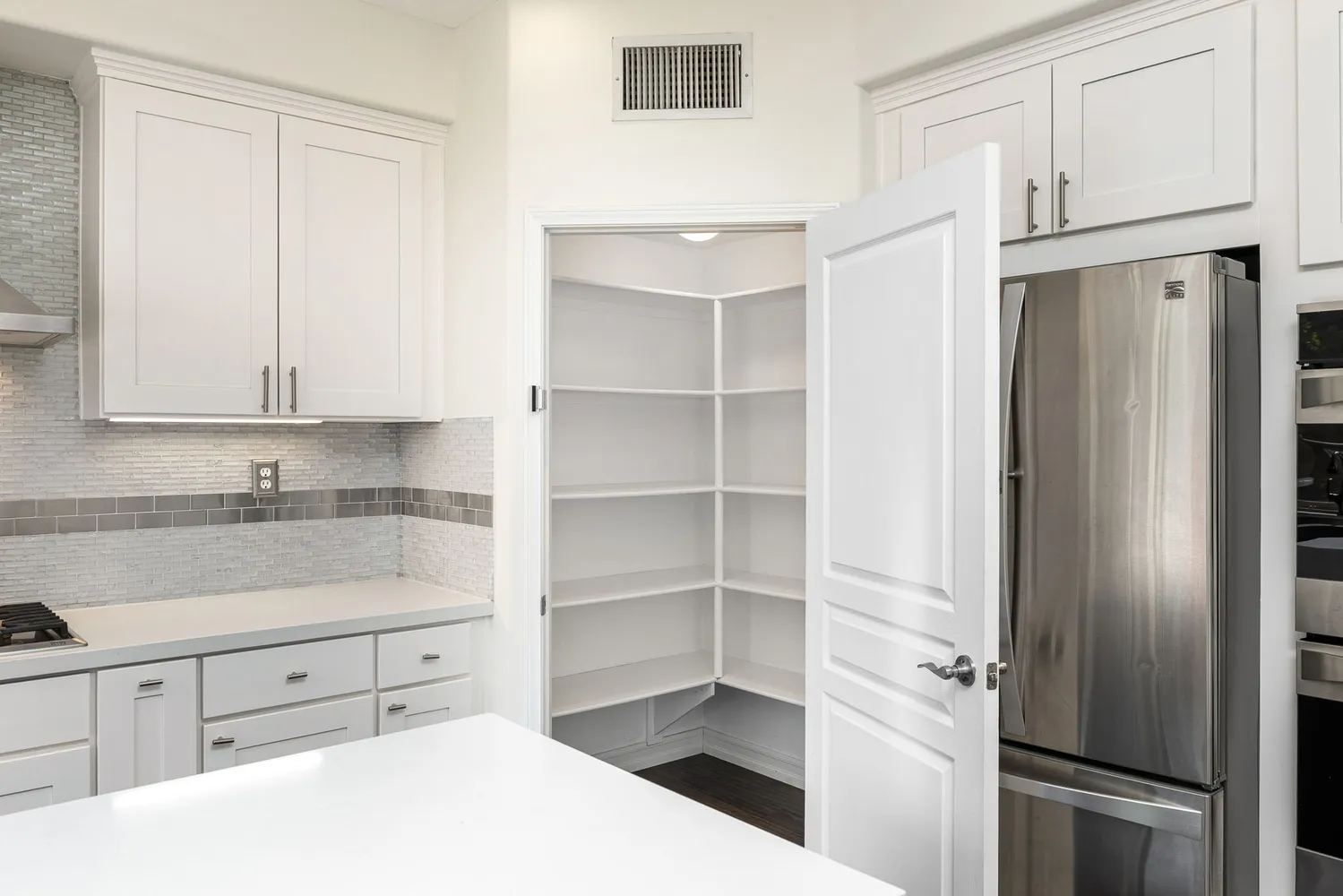 $1,690,000 | Wynfreed Lane, Porter Ranch, CA 91326