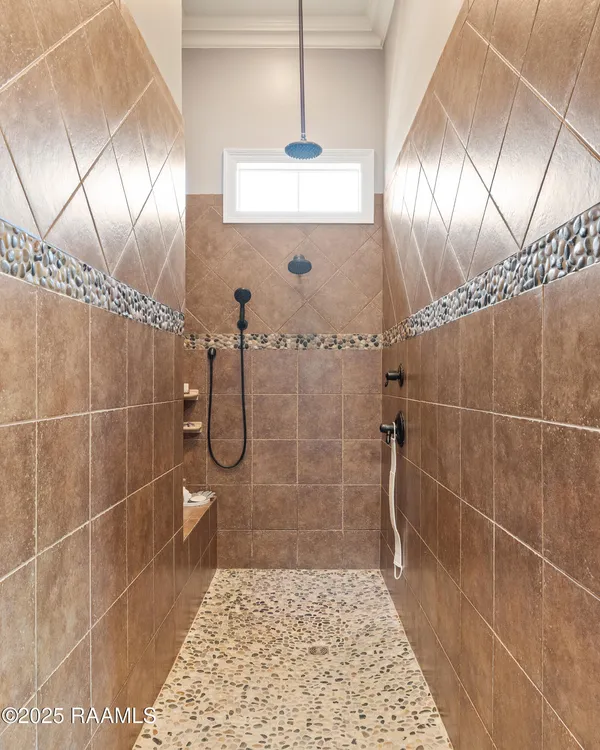 $1,100,000 | 100 Candlewood Drive, Lafayette, LA 70508