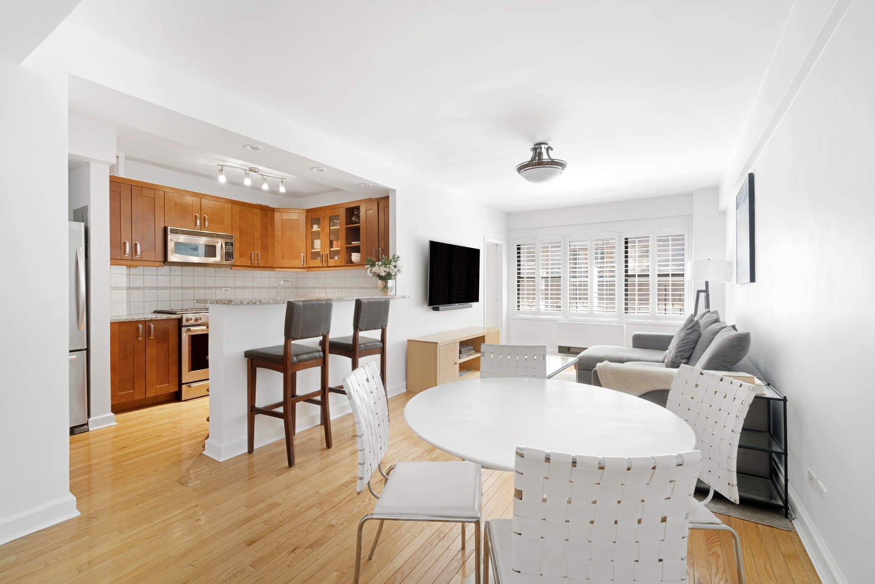 150 East 56th Street, Unit 11A Manhattan, NY 10022 - Photo 2 of 12