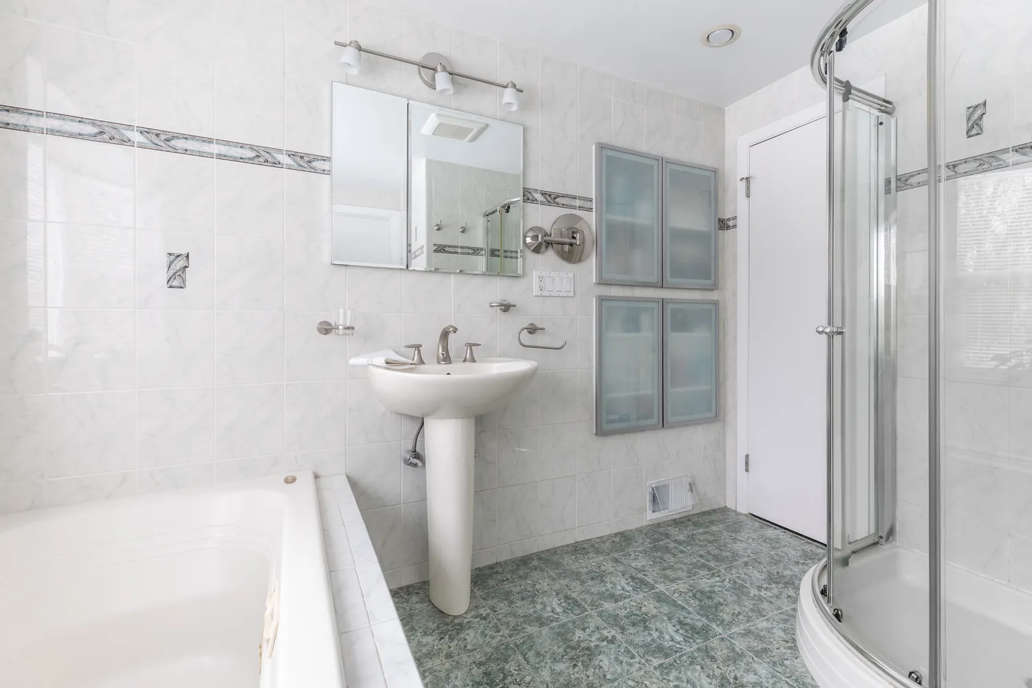 $740,000 | 21 Spring Lane, Framingham, MA 01701