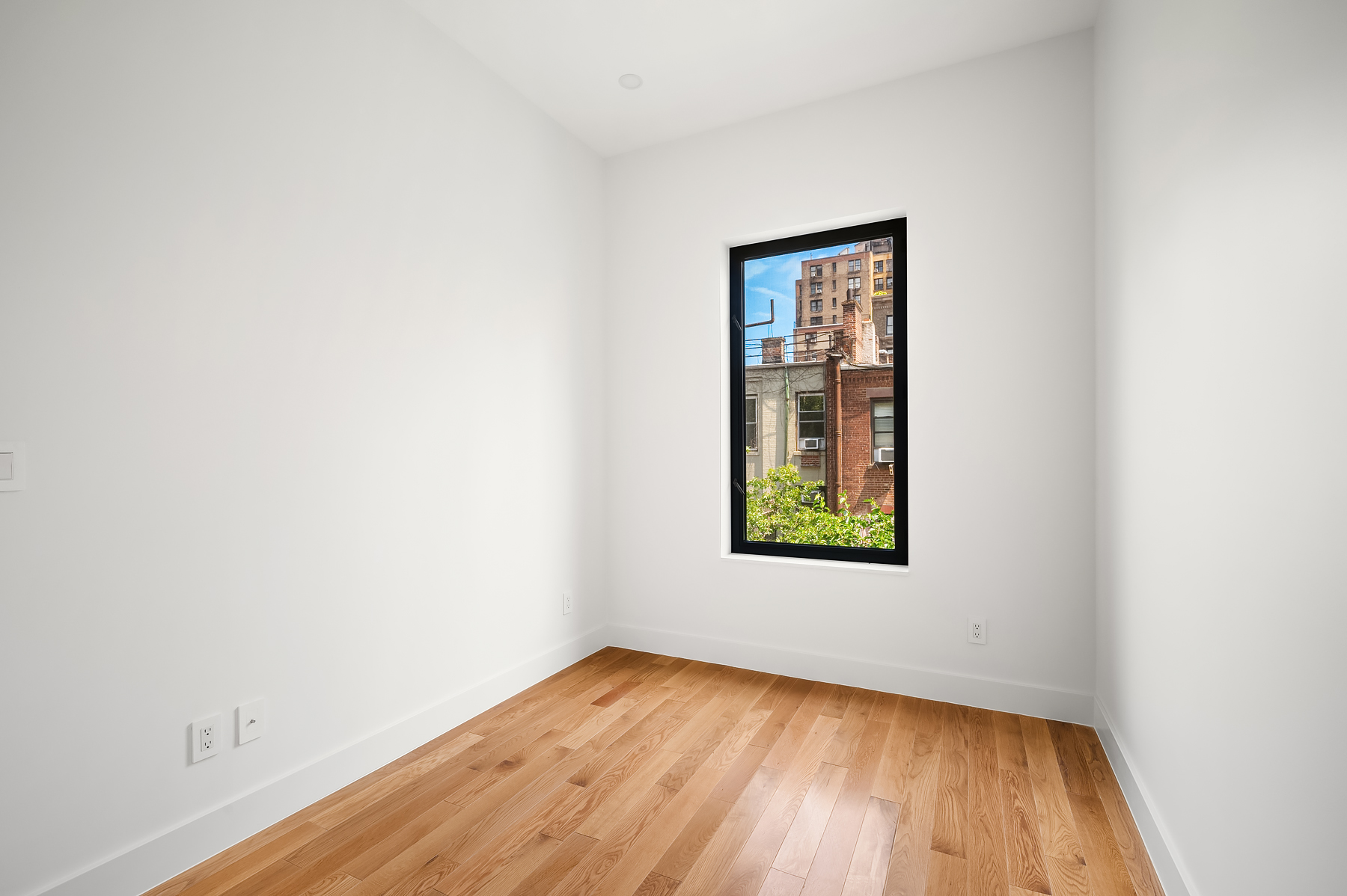 61 West 70th Street, Unit PH Manhattan, NY 10023 - Photo 15 of 18 an empty room with window