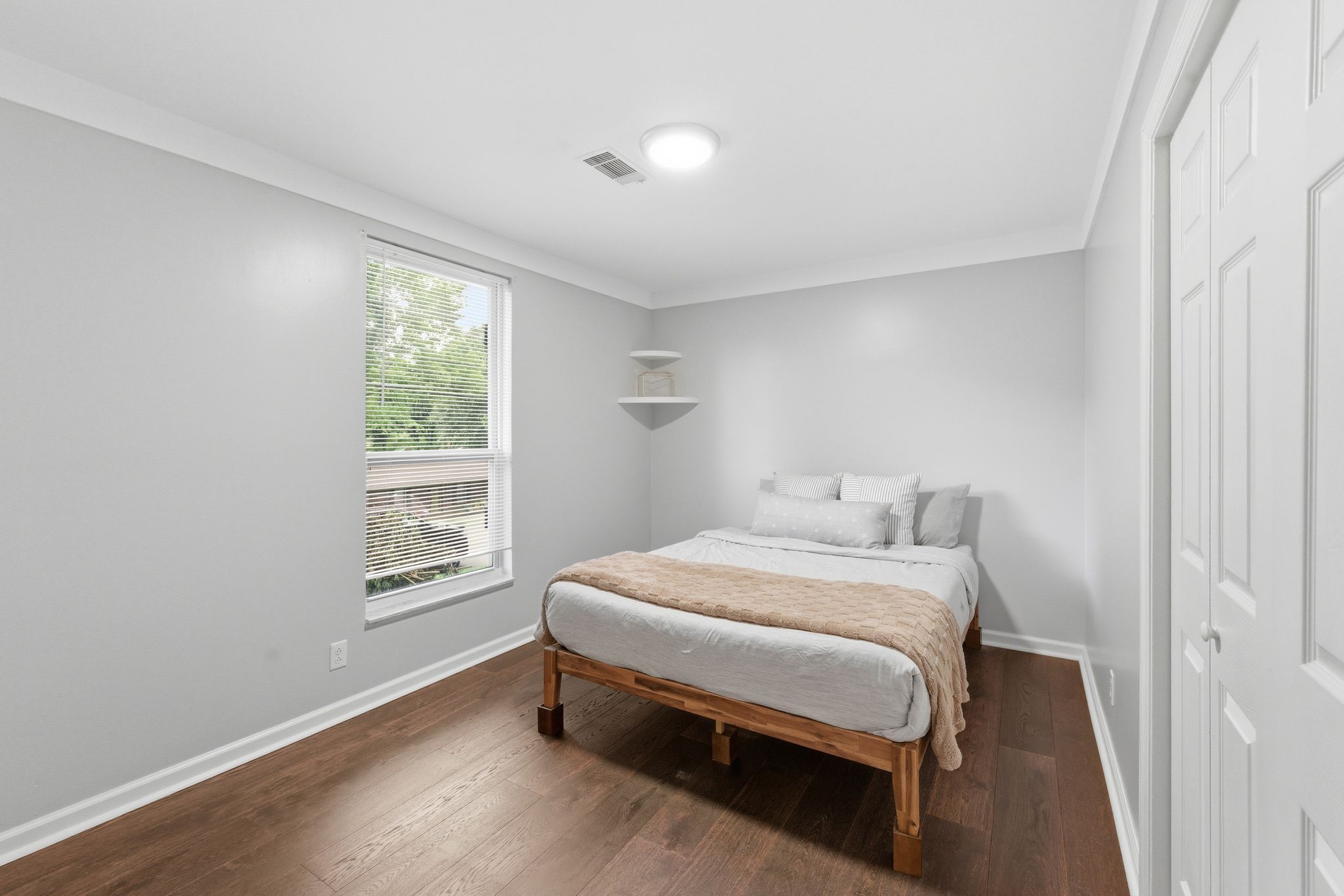 307 Paragon Mills Road Nashville, TN 37211 - Photo 21 of 29 a bedroom with a bed and a window