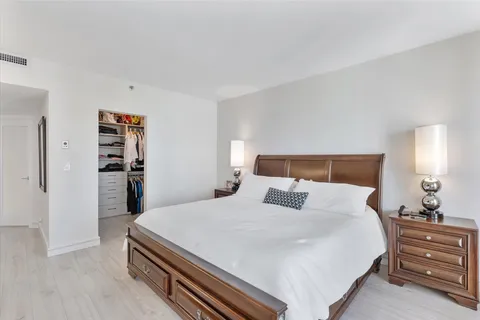 $629,000 | 20191 East Country Club Drive, Unit 1903, Aventura, FL 33180