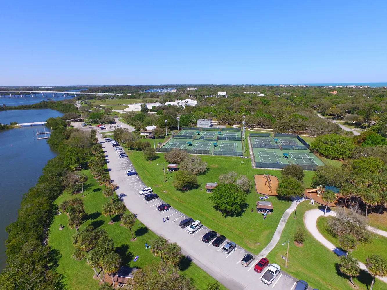 $325,000 | 275 Date Palm Road, Unit 403, Vero Beach, FL 32963