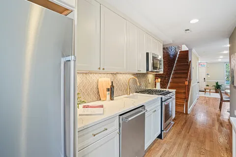 $825,000 | 1203 C Street Southeast, Washington, DC 20003