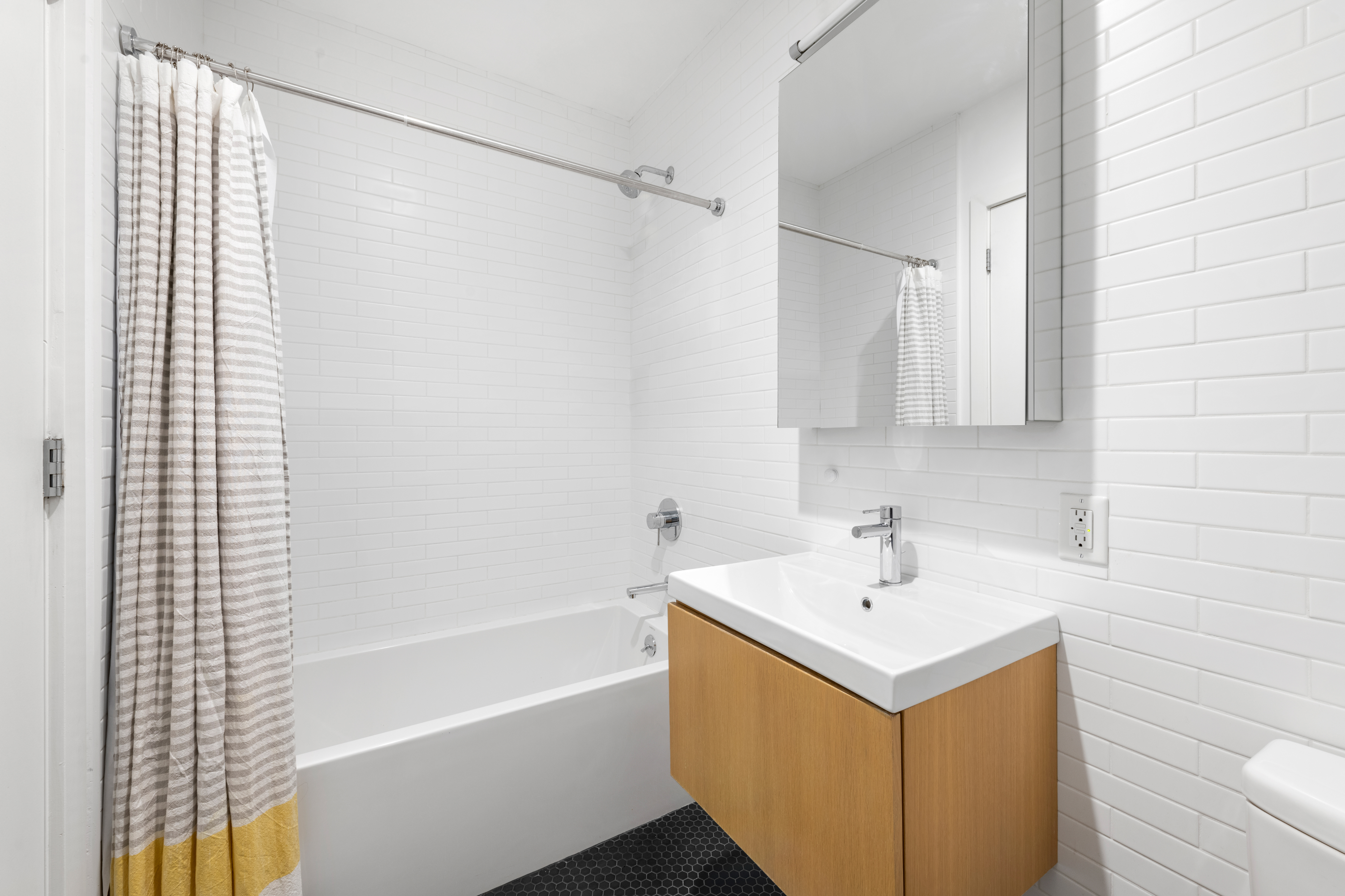 762 Park Place, Unit 3D Brooklyn, NY 11216 - Photo 12 of 13