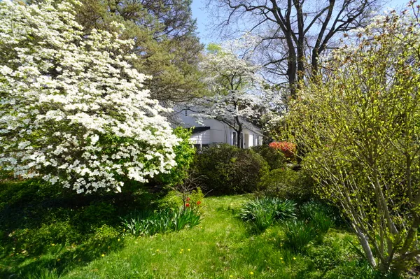 $869,000 | North Buchanan Street, Arlington, VA 22207