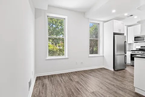 $6,200 | 337 Clinton Street, Unit 2 | Cobble Hill