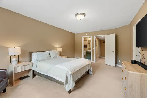 $1,195,000 | 10974 Alameda Avenue, Inver Grove Heights, MN 55077