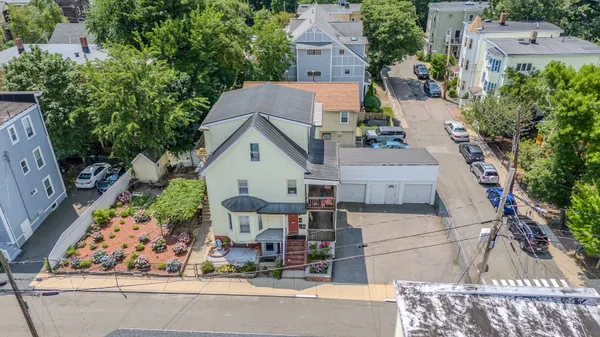 Contact Agent | 29 Hanson Street, Unit 1, Somerville, MA 02143