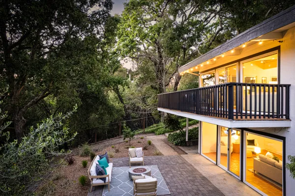 $1,695,000 | 8 Westwood Court, Orinda, CA 94563