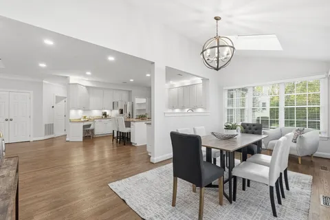 $1,800,000 | 1283 Cobble Pond Way, Vienna, VA 22182