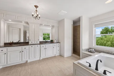 $1,250,000 | 16630 54th Court North, Plymouth, MN 55446