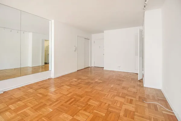 $3,500 | 155 East 34th Street, Unit 14N | Murray Hill