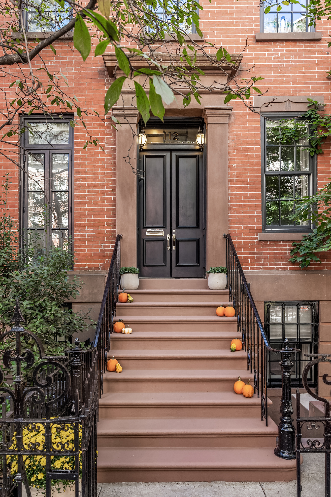 112 West 13th Street Manhattan, NY 10011 - Photo 3 of 46 a view of entryway with a front door