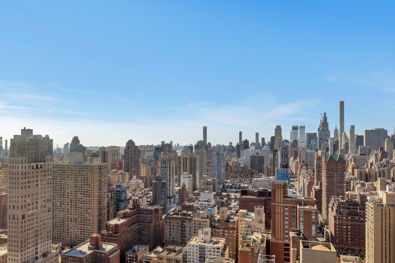 200 East 83rd Street, Unit 34A Manhattan, NY 10028 - Photo 21 of 34 a view of a city with tall buildings