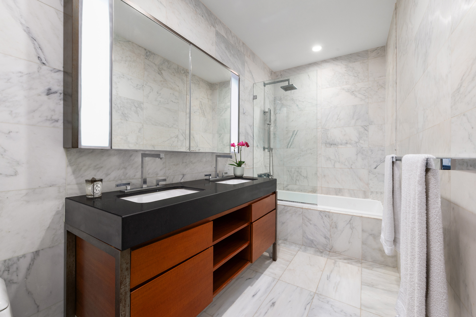 75 Wall Street, Unit 19N Manhattan, NY 10005 - Photo 5 of 6