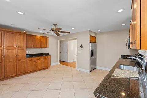 $669,000 | 522 Stewart Avenue | South New York