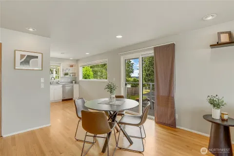 $1,050,000 | 10417 76th Avenue South, Seattle, WA 98178