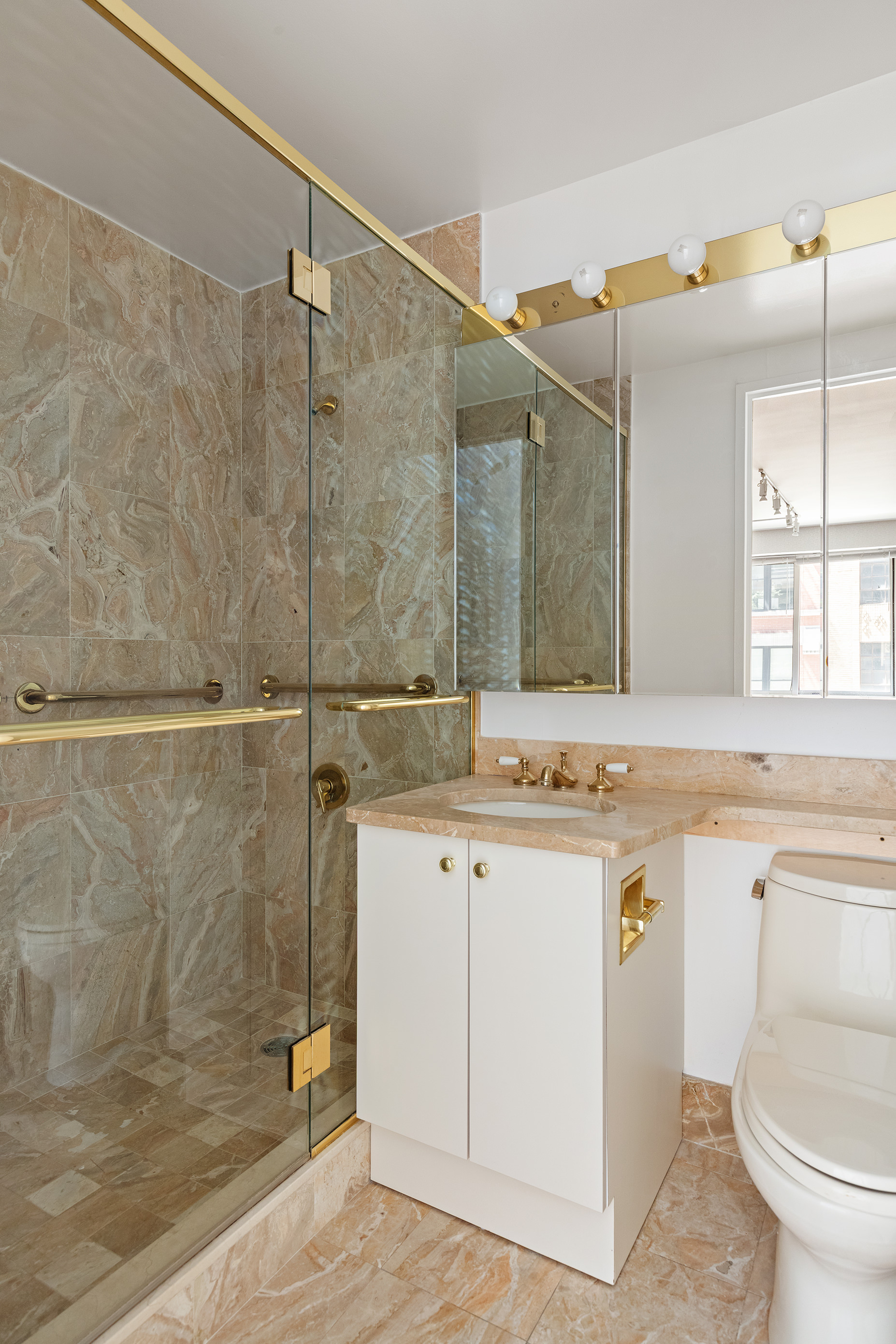 170 East 87th Street, Unit W3E Manhattan, NY 10128 - Photo 8 of 18 Gallery Image 8