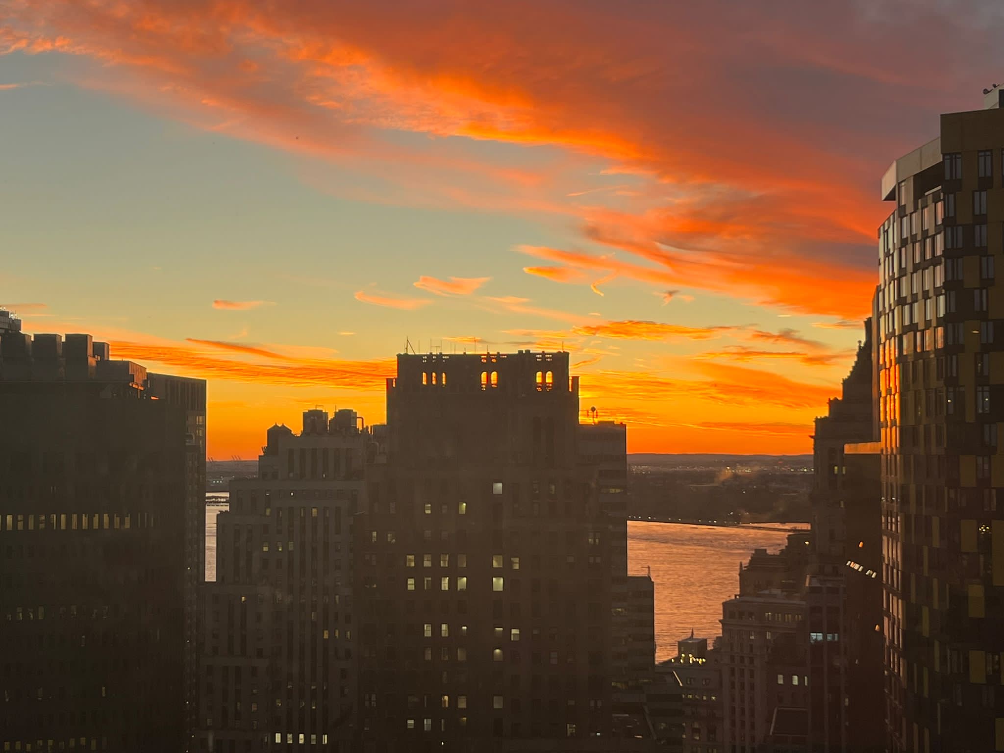 75 Wall Street, Unit 36F Manhattan, NY 10005 - Photo 8 of 15 a view of a lake