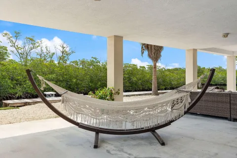 $1,689,000 | 365 Loeb Avenue, Key Largo, FL 33037