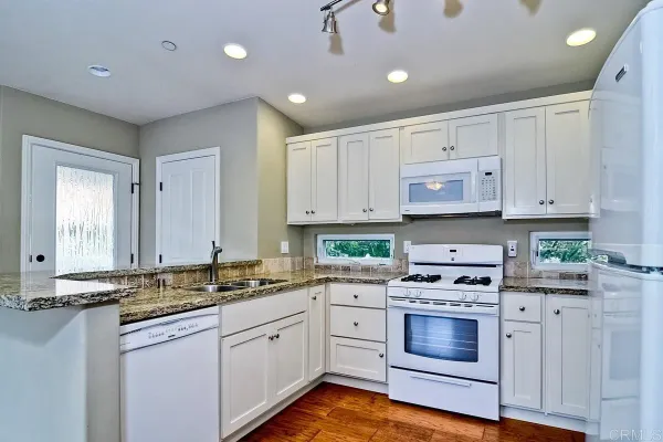 $2,300,000 | 2577 Jefferson Street, Carlsbad, CA 92008