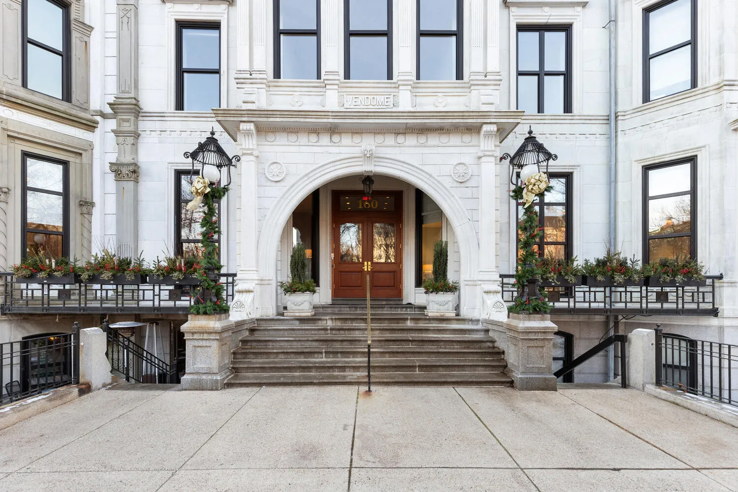 a view of multiple building