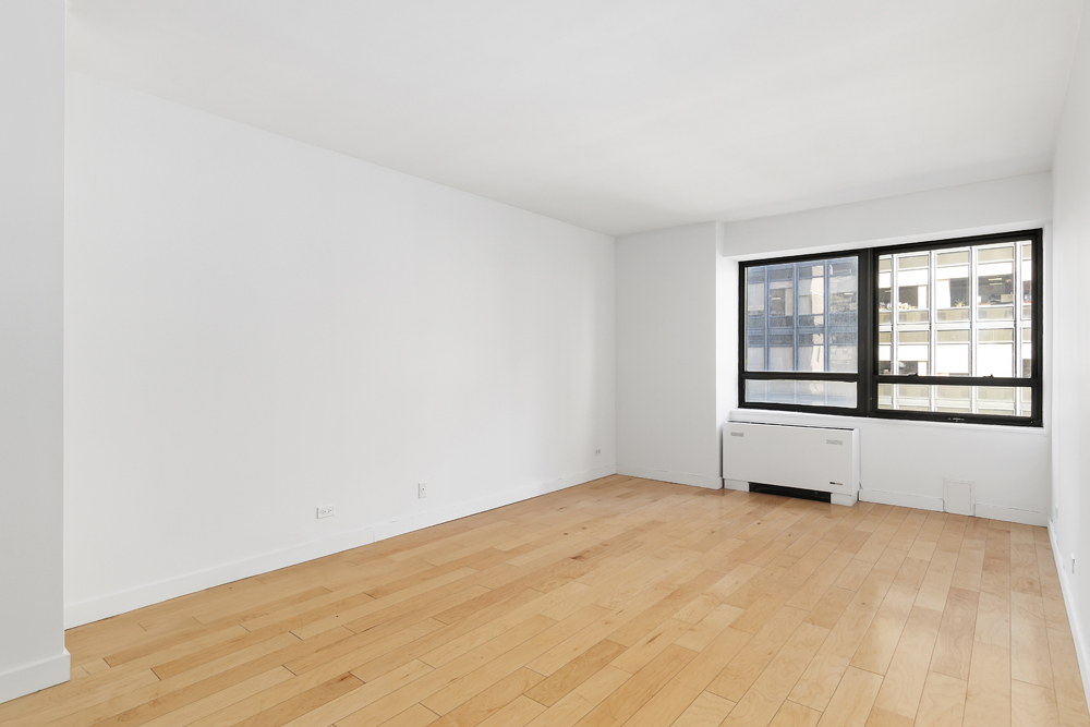 240 East 47th Street, Unit 9C Manhattan, NY 10017 - Photo 4 of 13