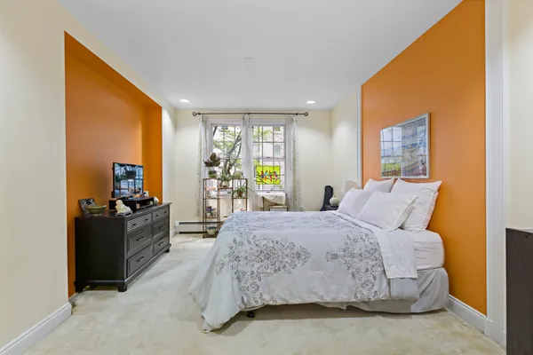 $385,000 | 208 Shearwater Court West, Unit 32, Jersey City, NJ 07305