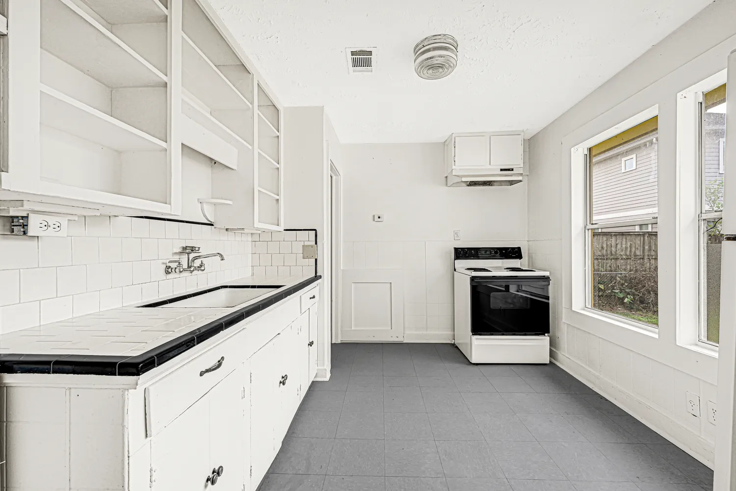 $1,200 | 969 Wakefield Drive, Houston, TX 77018