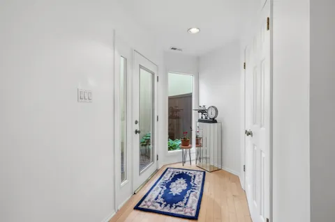 Contact Agent | Chanticleer, Cherry Hill, NJ 08003