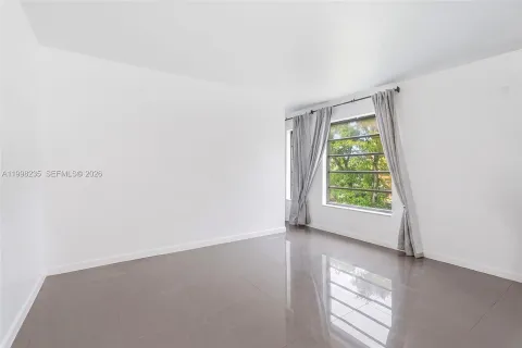 $350,000 | 9015 Southwest 125th Avenue, Unit N306, Miami, FL 33186