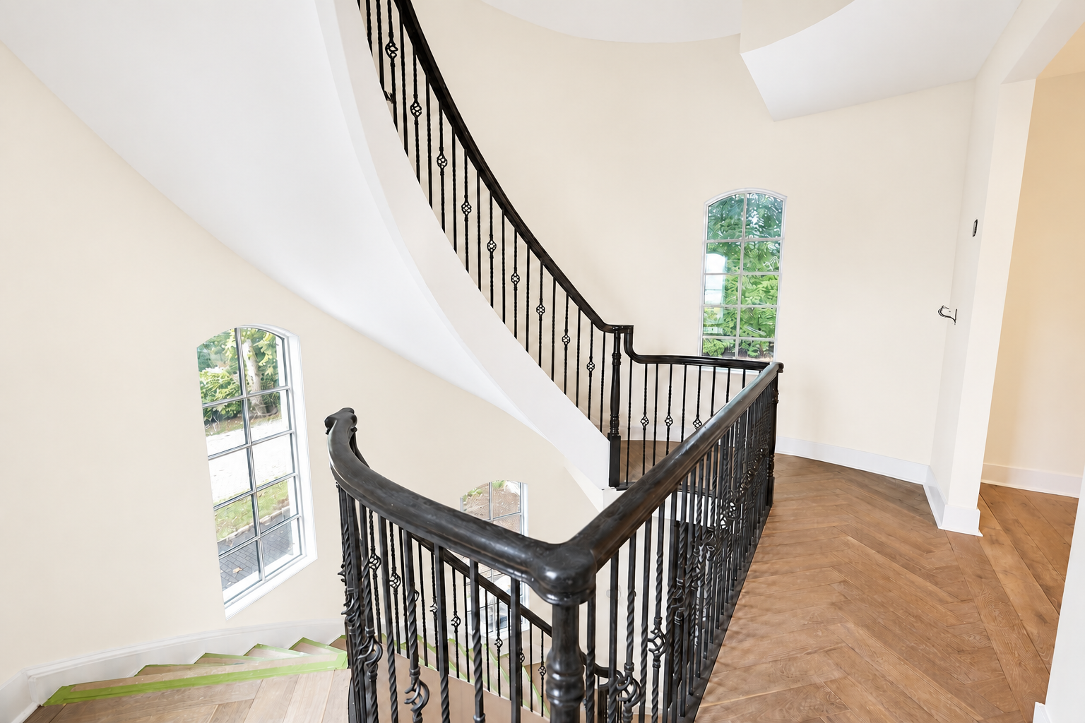 1233 Todt Hill Road Staten Island, NY 10304 - Photo 9 of 30 Gallery Image 9