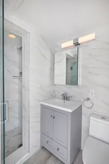 $1,550,000 | 340 East 64th Street, Unit 5B | Lenox Hill