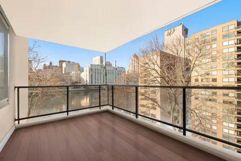 $925,000 | 531 Main Street, Unit 509 | Roosevelt Island