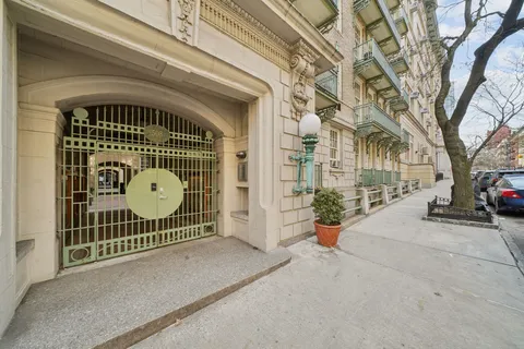 $400,000 | 508 East 78th Street, Unit 6K | Upper East Side