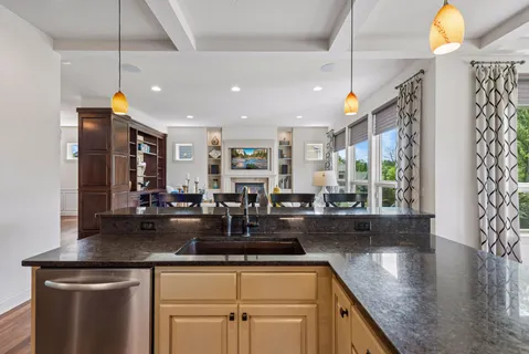 $1,250,000 | 16630 54th Court North, Plymouth, MN 55446