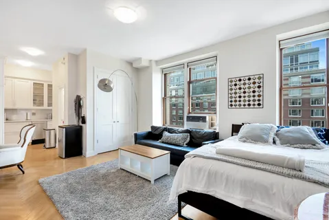 $5,250 | 225 West 86th Street, Unit 815A | Upper West Side