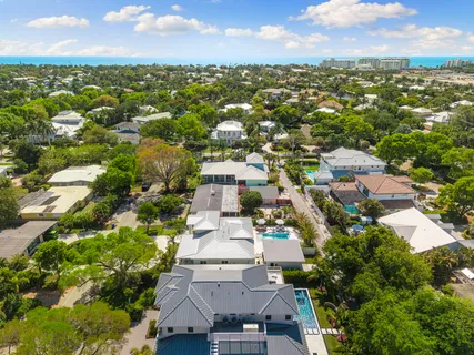 $5,900,000 | 757 Broad Court South, Naples, FL 34102