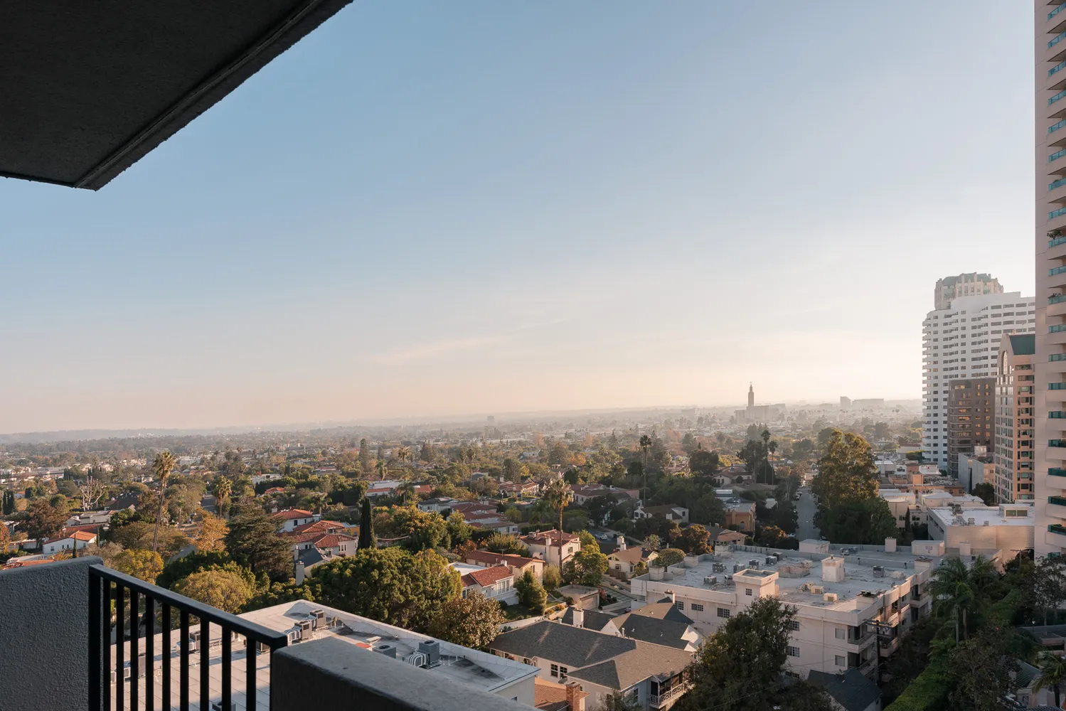 $820,000 | 10450 Wilshire Boulevard, Unit 12C, Los Angeles, CA 90024