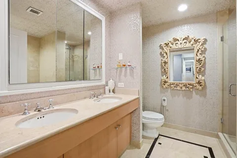 $4,295,000 | 15 East 69th Street, Unit 3B | Lenox Hill