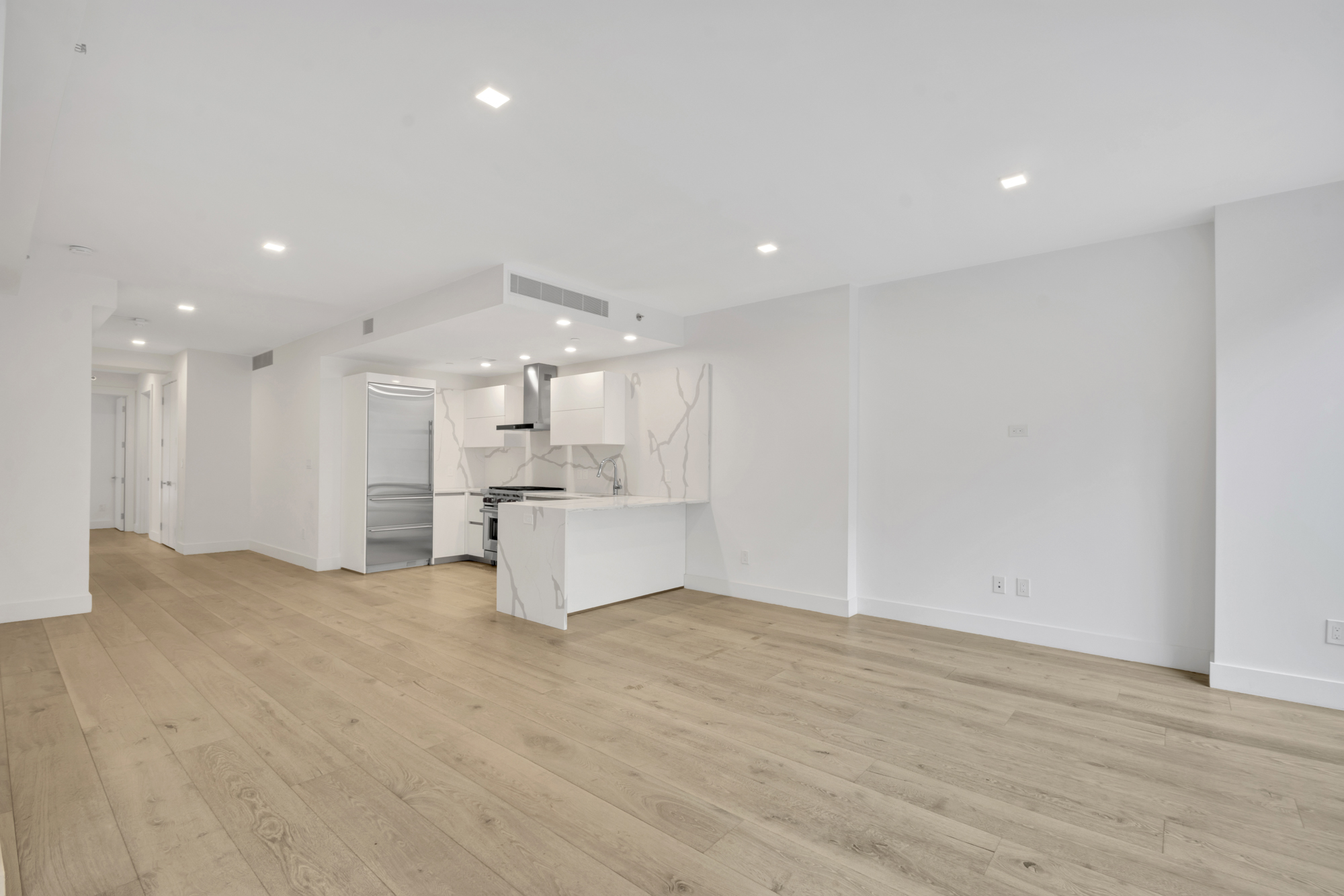 245 East 53rd Street, Unit 2 Manhattan, NY 10022 - Photo 5 of 19
